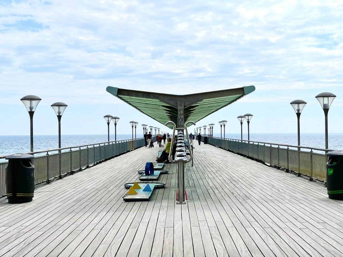 בורנמות' Sea View Family Stay By Beach Gym & Parking מראה חיצוני תמונה