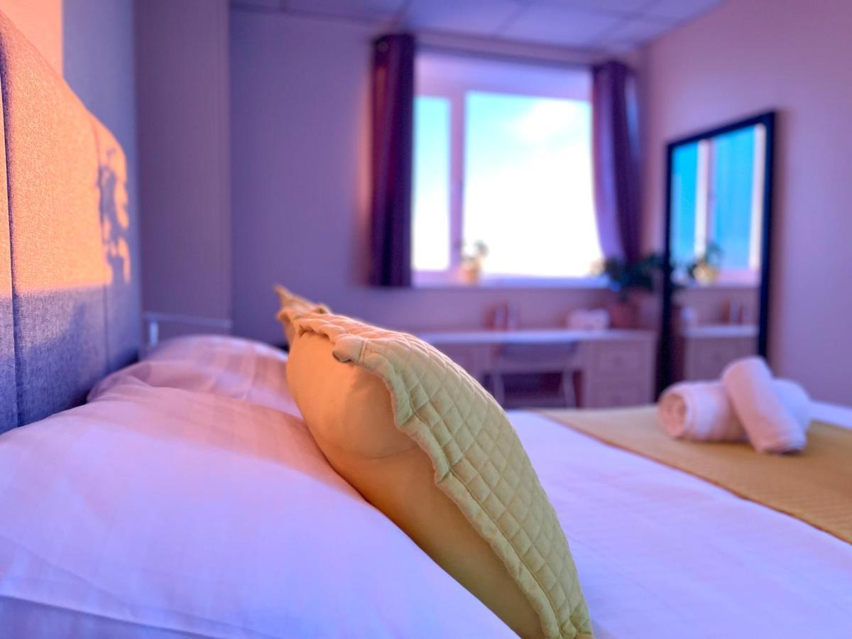 בורנמות' Sea View Family Stay By Beach Gym & Parking מראה חיצוני תמונה
