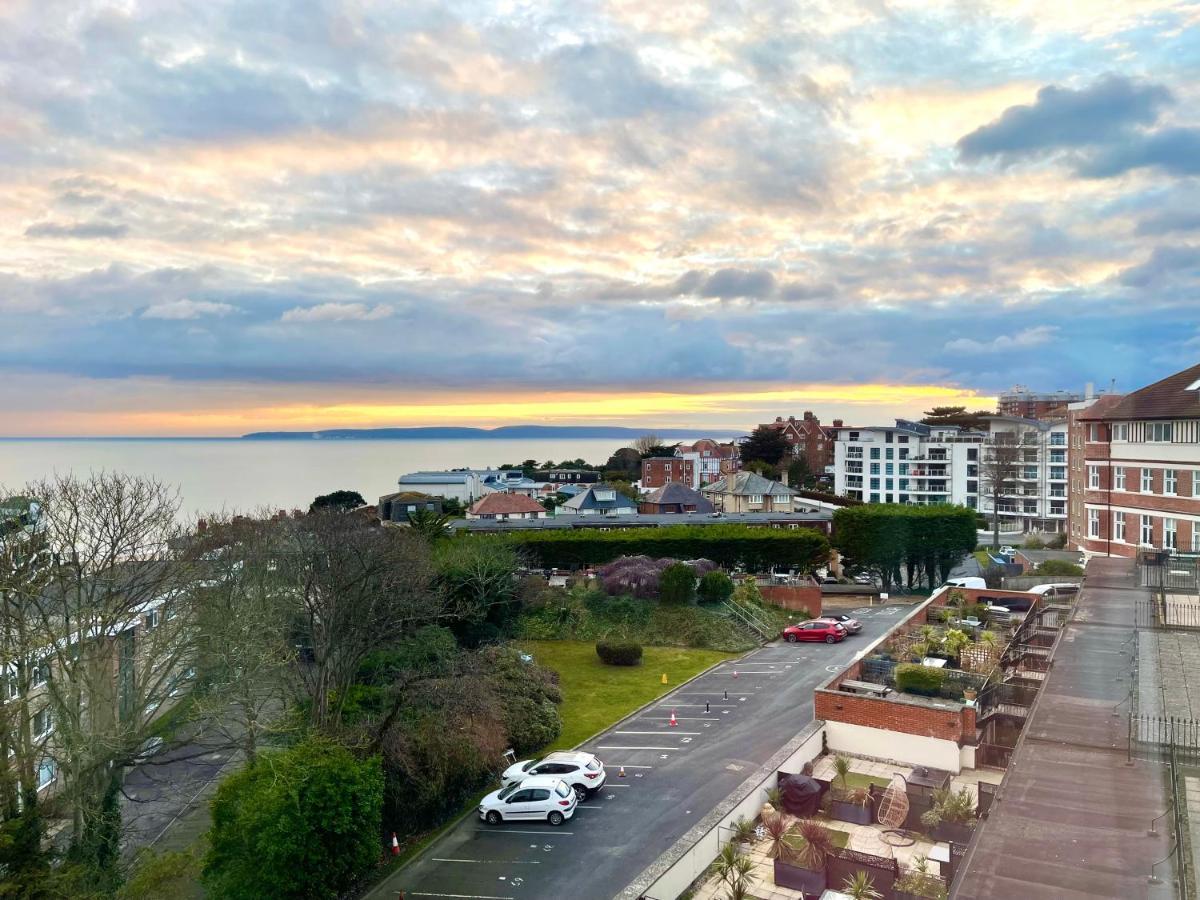 בורנמות' Sea View Family Stay By Beach Gym & Parking מראה חיצוני תמונה